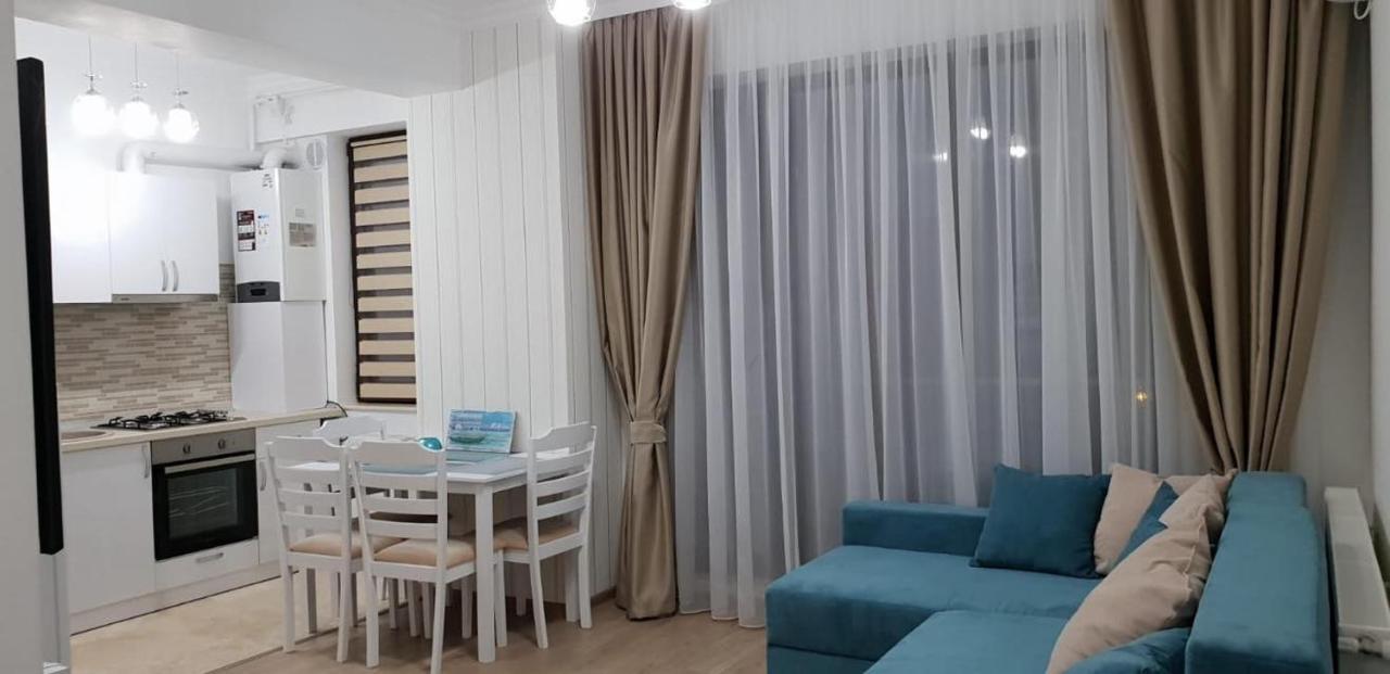 Apartament Laura Solid House مامايا المظهر الخارجي الصورة