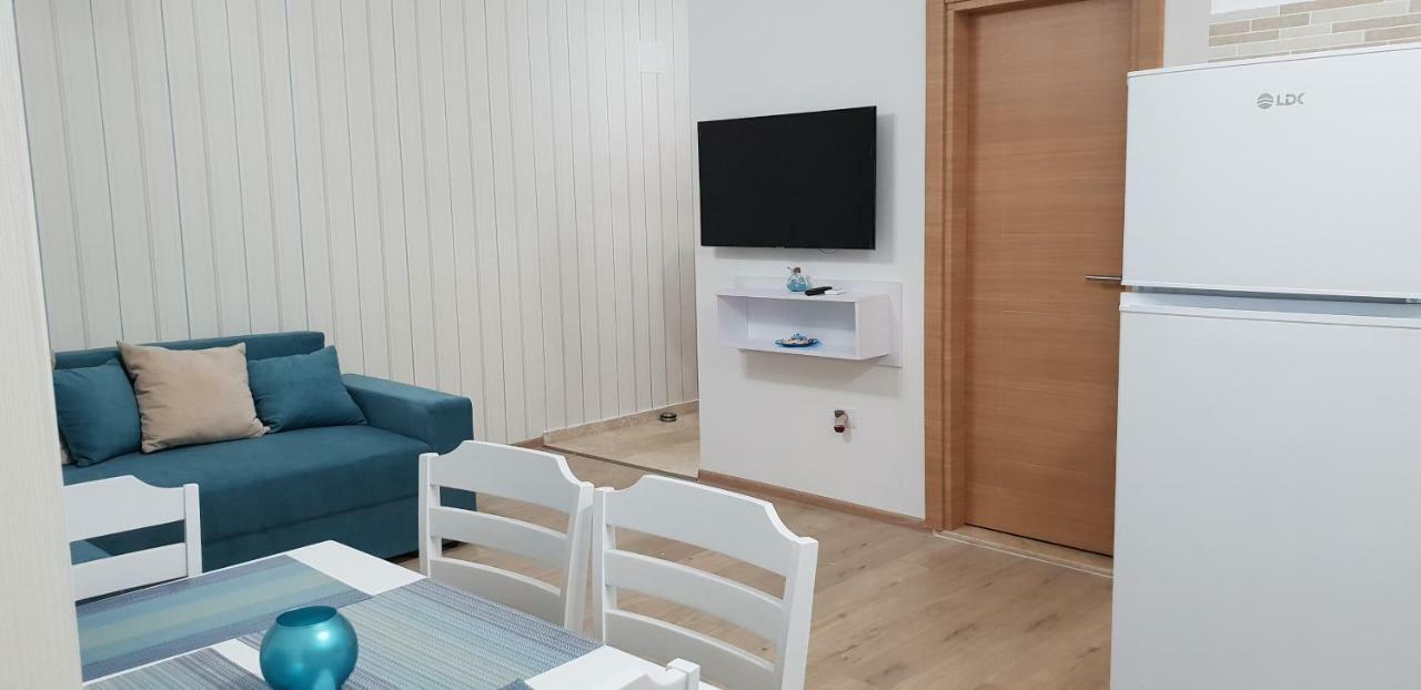 Apartament Laura Solid House مامايا المظهر الخارجي الصورة